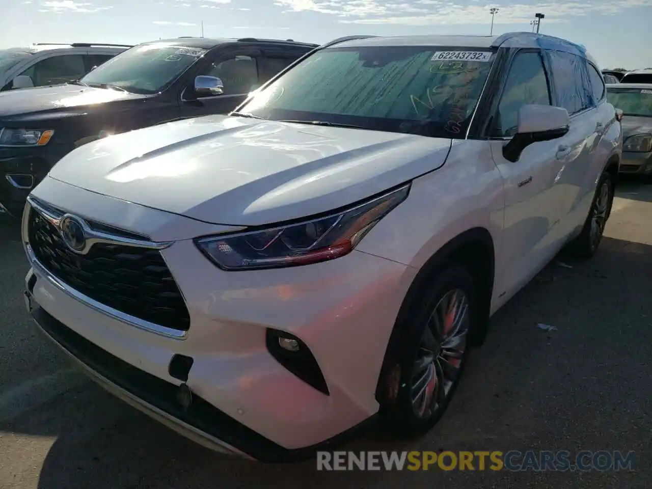 2 Photograph of a damaged car 5TDEBRCH3LS012795 TOYOTA HIGHLANDER 2020