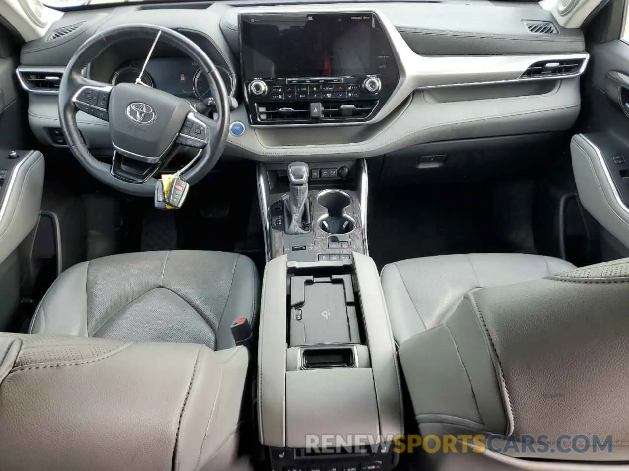 8 Photograph of a damaged car 5TDEBRCH4LS004852 TOYOTA HIGHLANDER 2020
