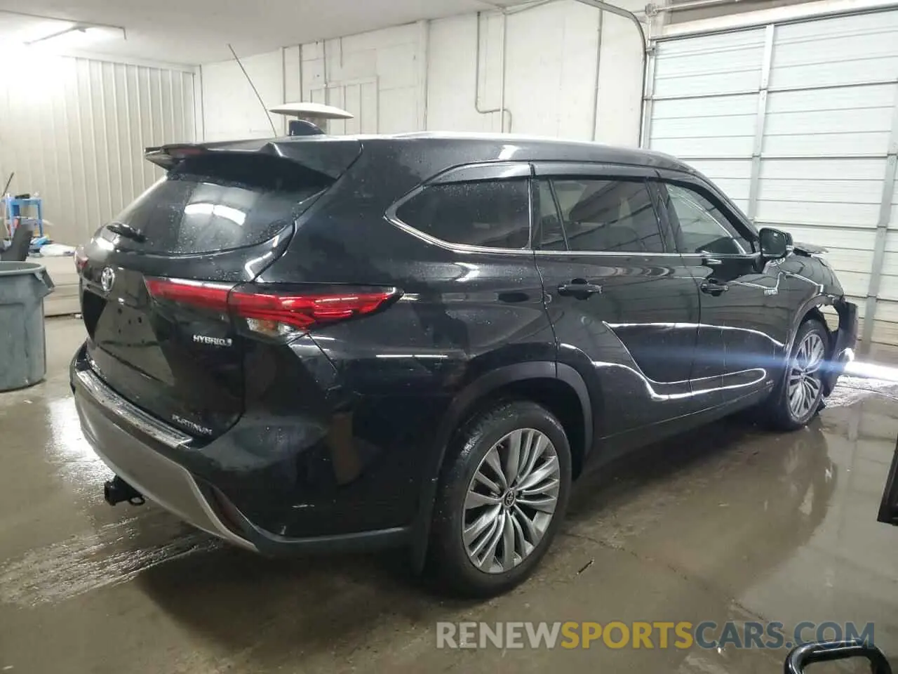 3 Photograph of a damaged car 5TDEBRCH6LS008319 TOYOTA HIGHLANDER 2020