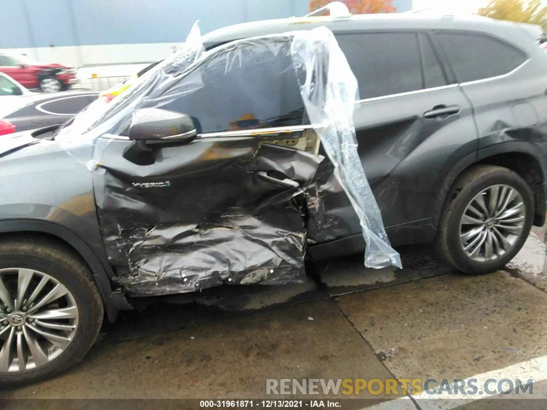 6 Photograph of a damaged car 5TDEBRCH7LS011357 TOYOTA HIGHLANDER 2020