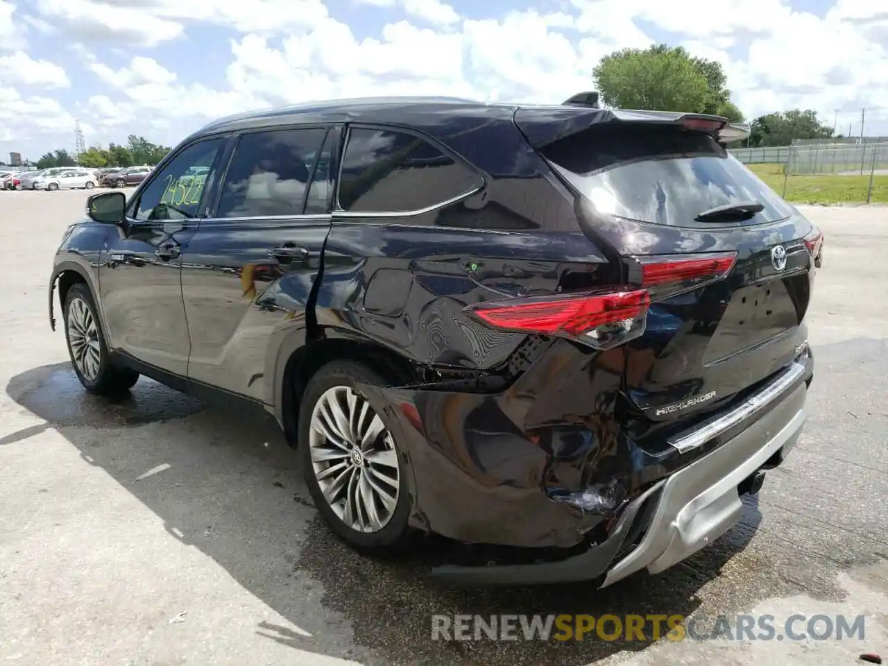 3 Photograph of a damaged car 5TDFARAH2LS001068 TOYOTA HIGHLANDER 2020