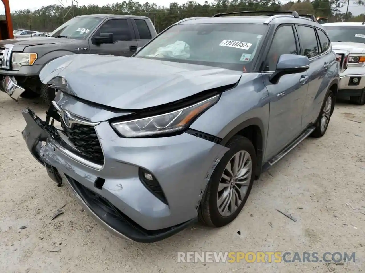 2 Photograph of a damaged car 5TDFARAH2LS003869 TOYOTA HIGHLANDER 2020