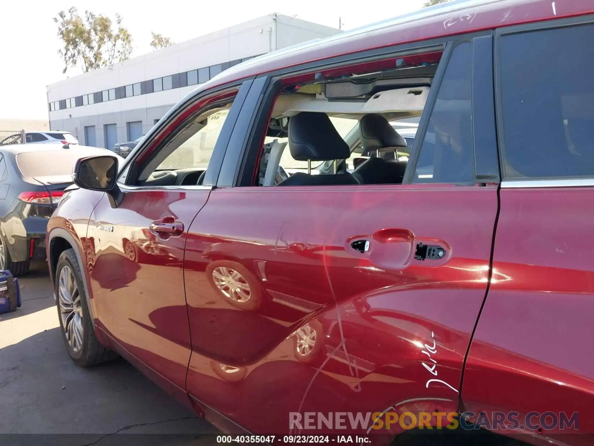 15 Photograph of a damaged car 5TDFARAH5LS000836 TOYOTA HIGHLANDER 2020