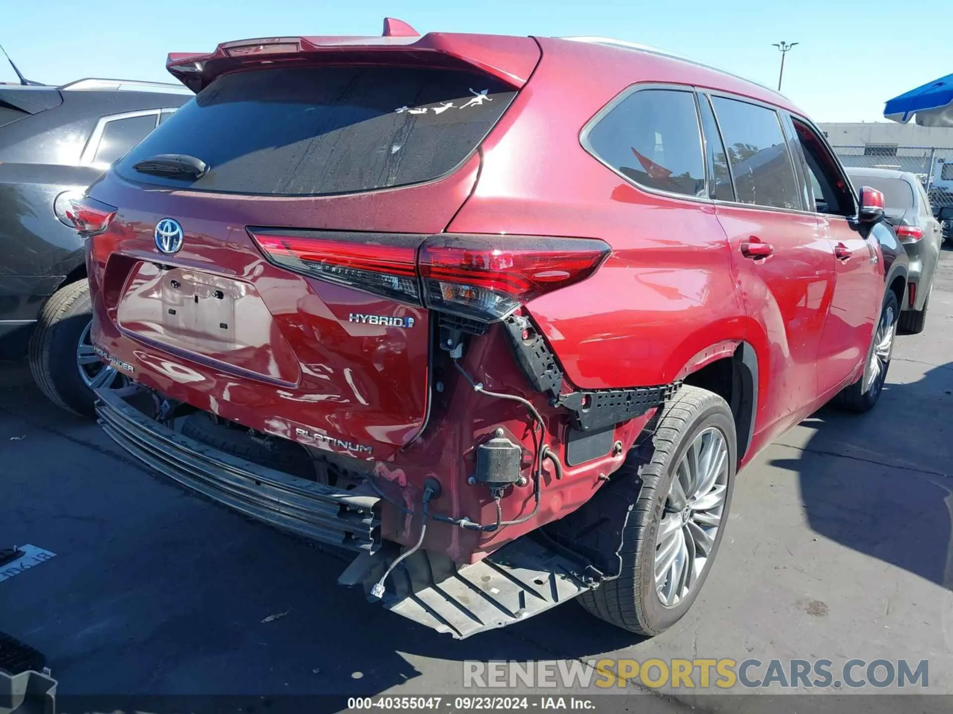 4 Photograph of a damaged car 5TDFARAH5LS000836 TOYOTA HIGHLANDER 2020