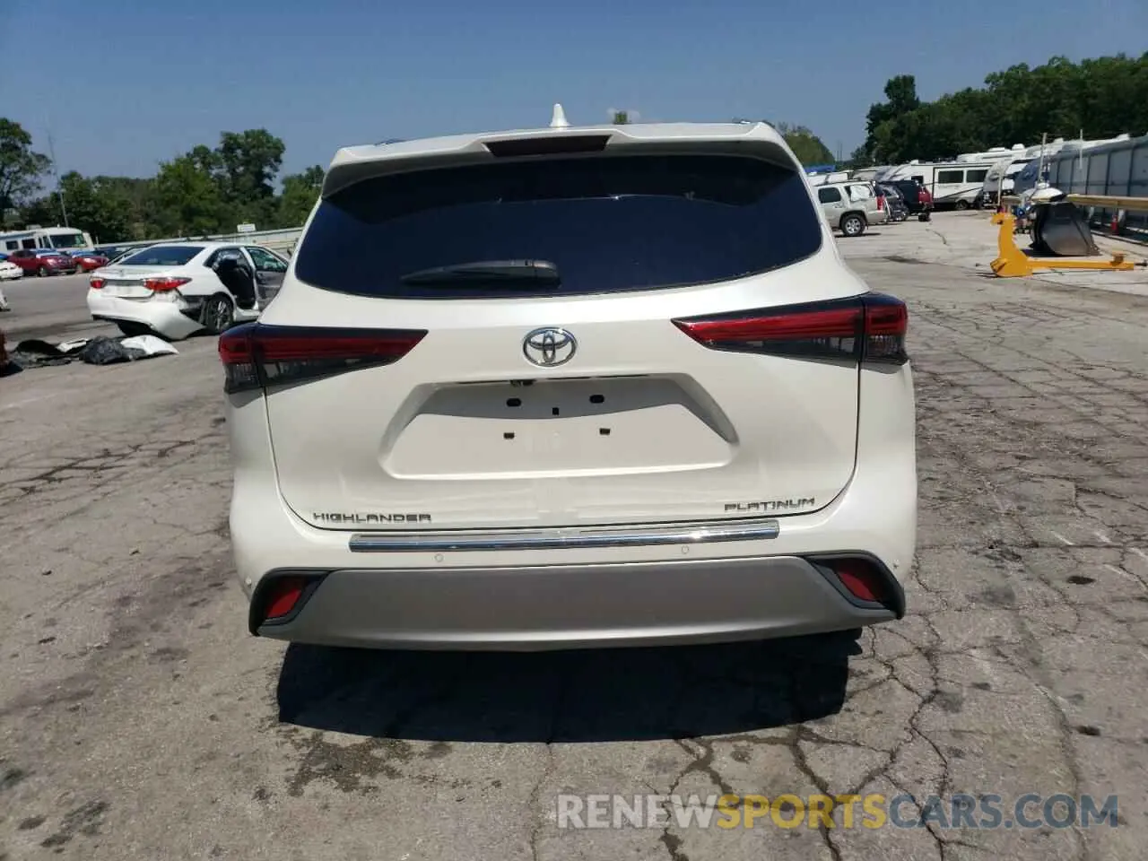 6 Photograph of a damaged car 5TDFZRAH3LS015814 TOYOTA HIGHLANDER 2020