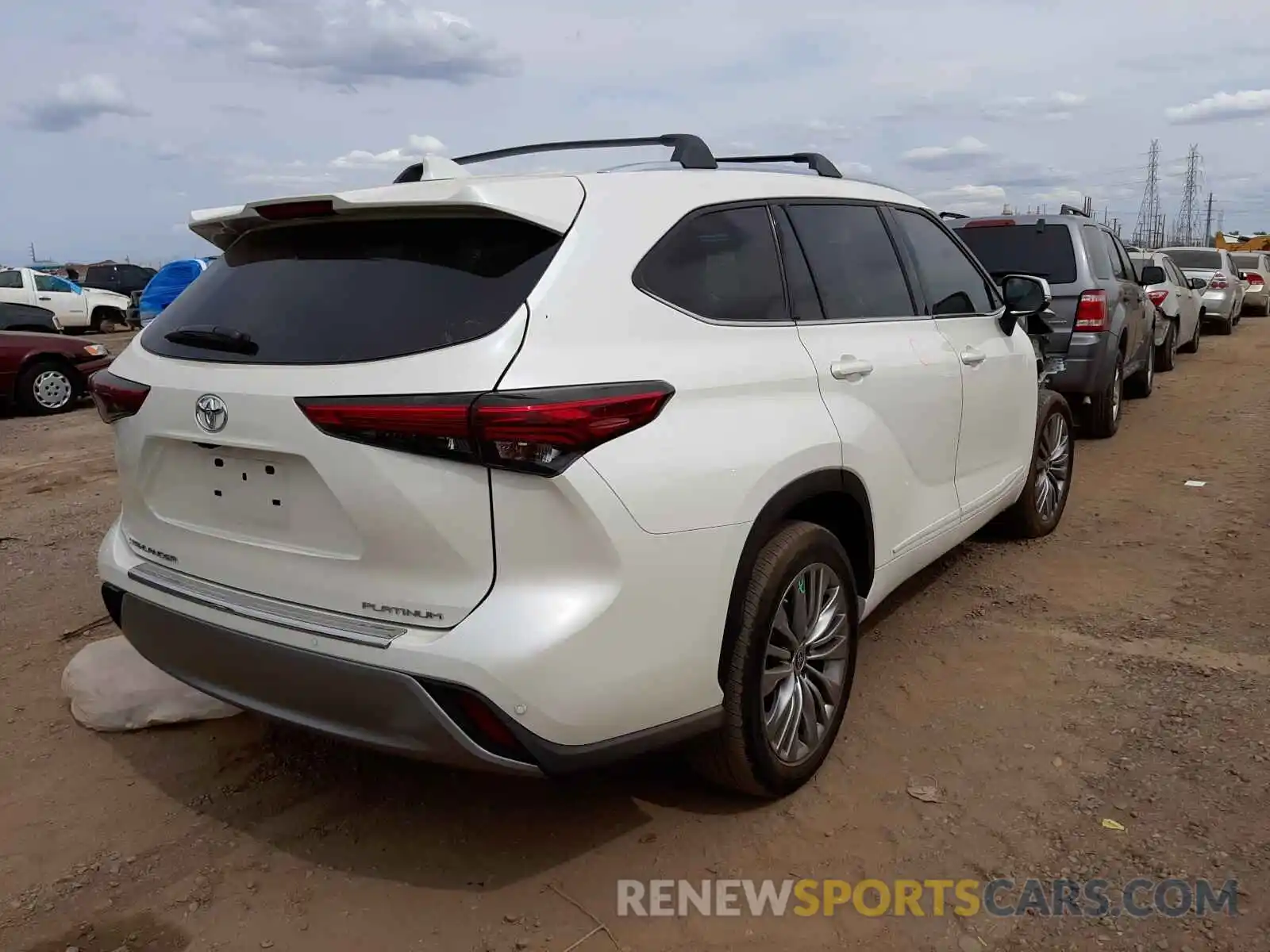 4 Photograph of a damaged car 5TDFZRAH4LS018267 TOYOTA HIGHLANDER 2020