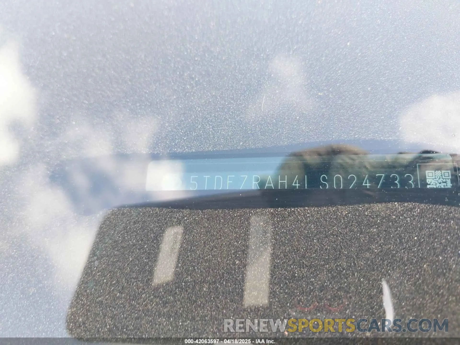 9 Photograph of a damaged car 5TDFZRAH4LS024733 TOYOTA HIGHLANDER 2020