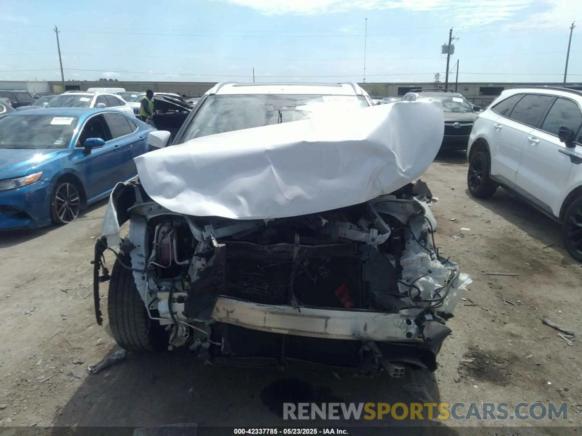 13 Photograph of a damaged car 5TDFZRAH7LS014357 TOYOTA HIGHLANDER 2020