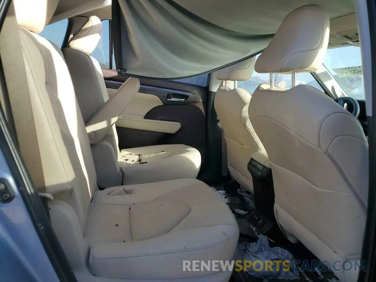 11 Photograph of a damaged car 5TDFZRAH9LS006597 TOYOTA HIGHLANDER 2020