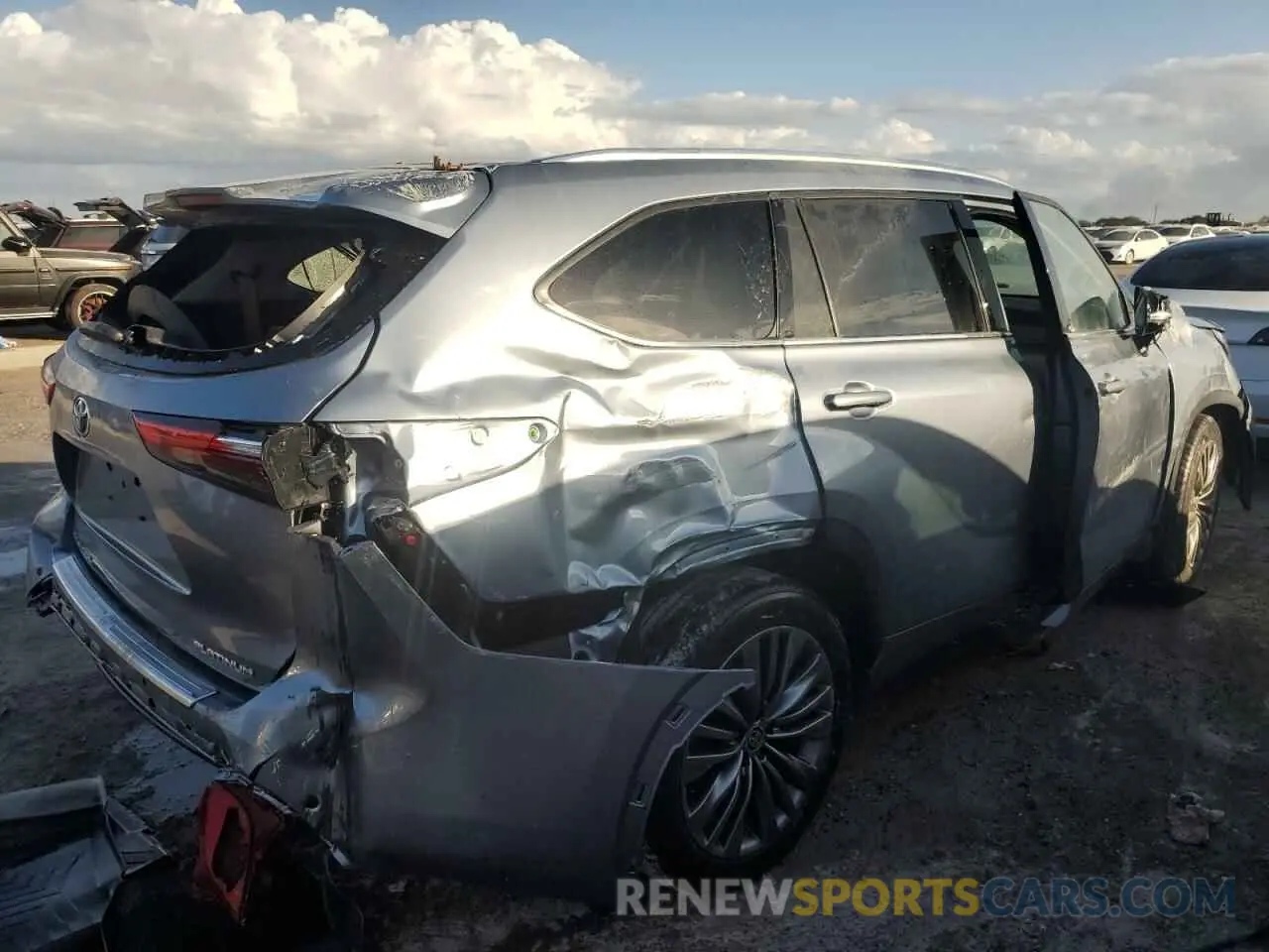 3 Photograph of a damaged car 5TDFZRAH9LS006597 TOYOTA HIGHLANDER 2020