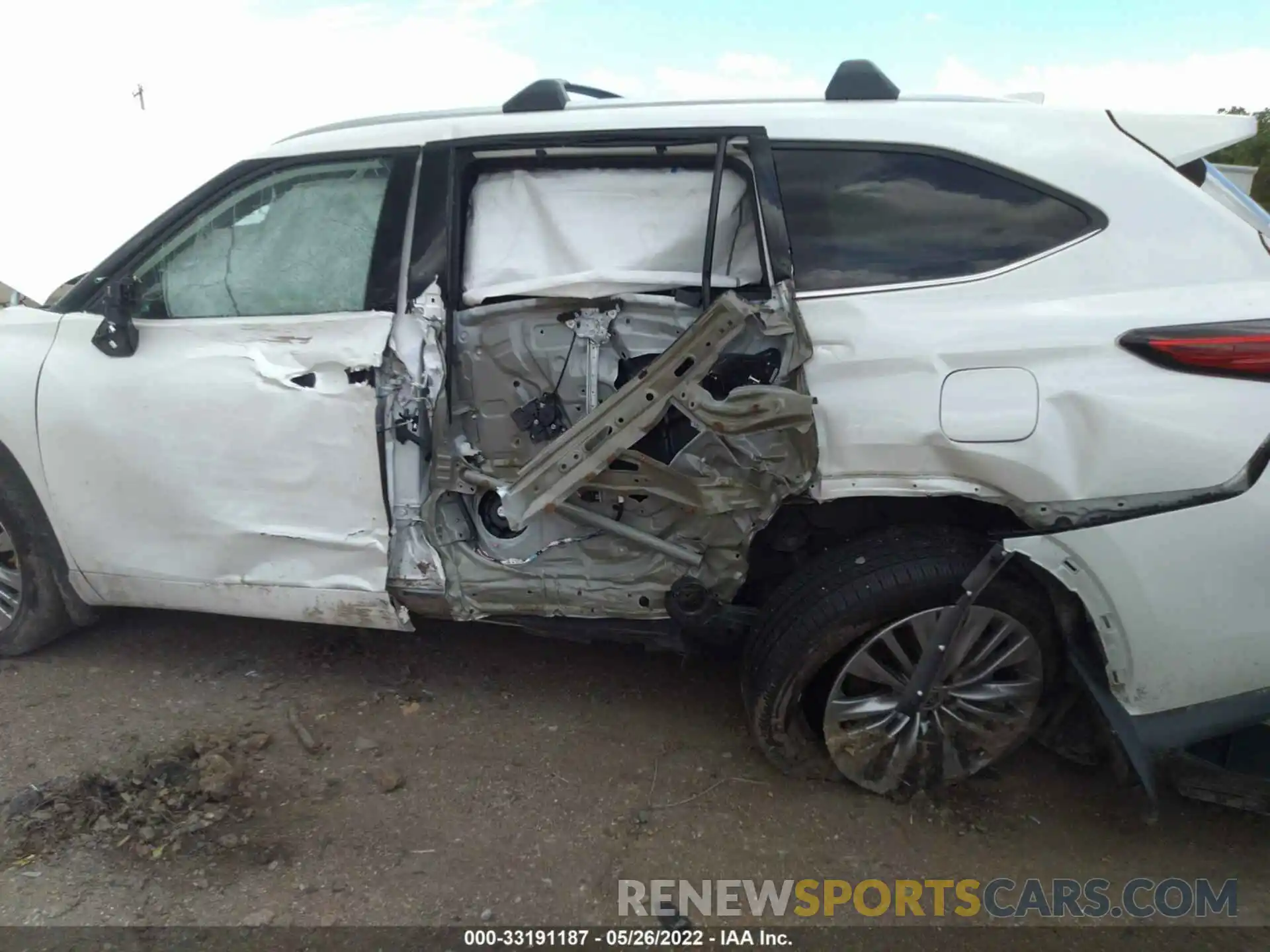 6 Photograph of a damaged car 5TDFZRAHXLS016684 TOYOTA HIGHLANDER 2020