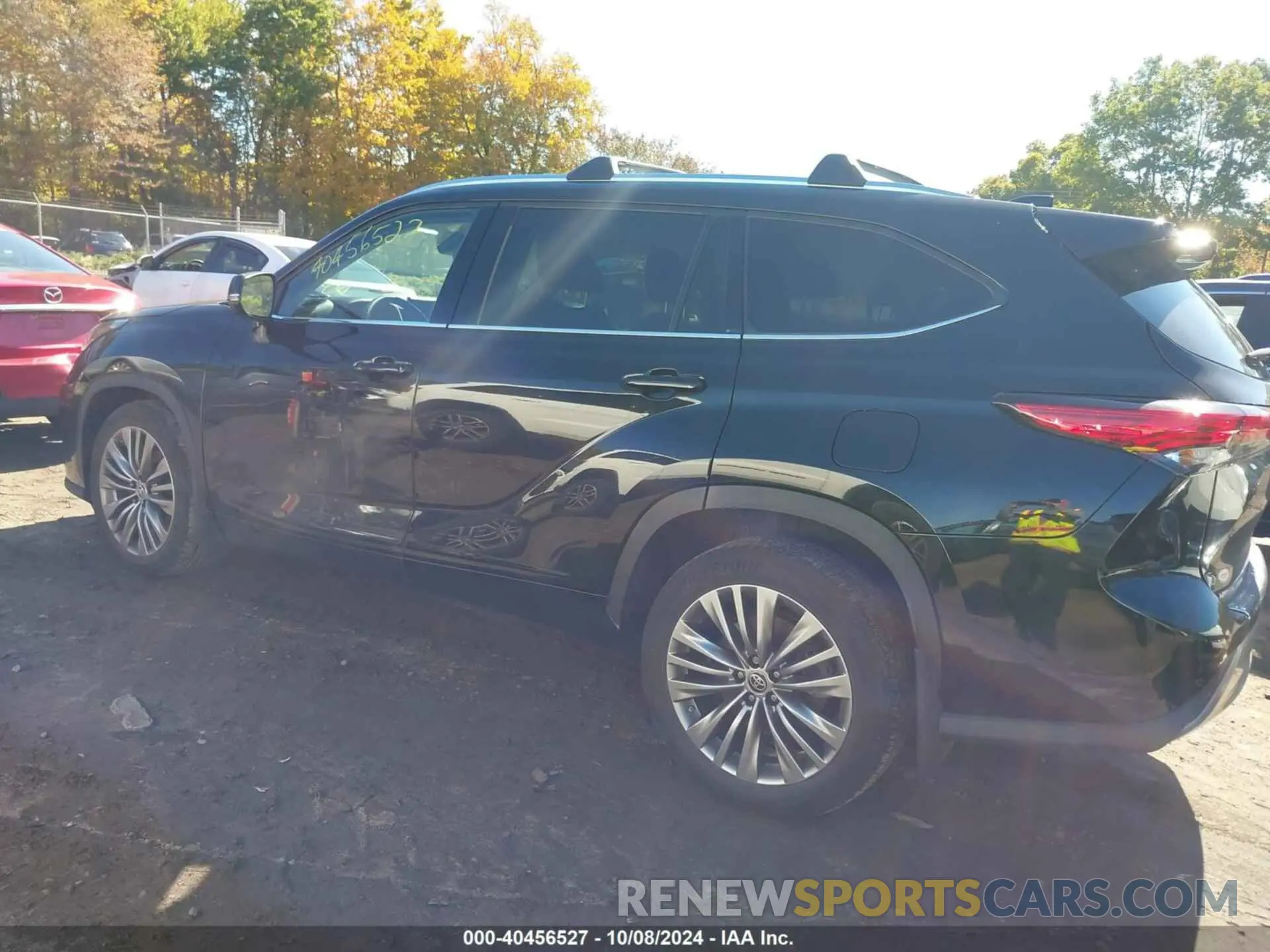 14 Photograph of a damaged car 5TDFZRBH0LS016126 TOYOTA HIGHLANDER 2020