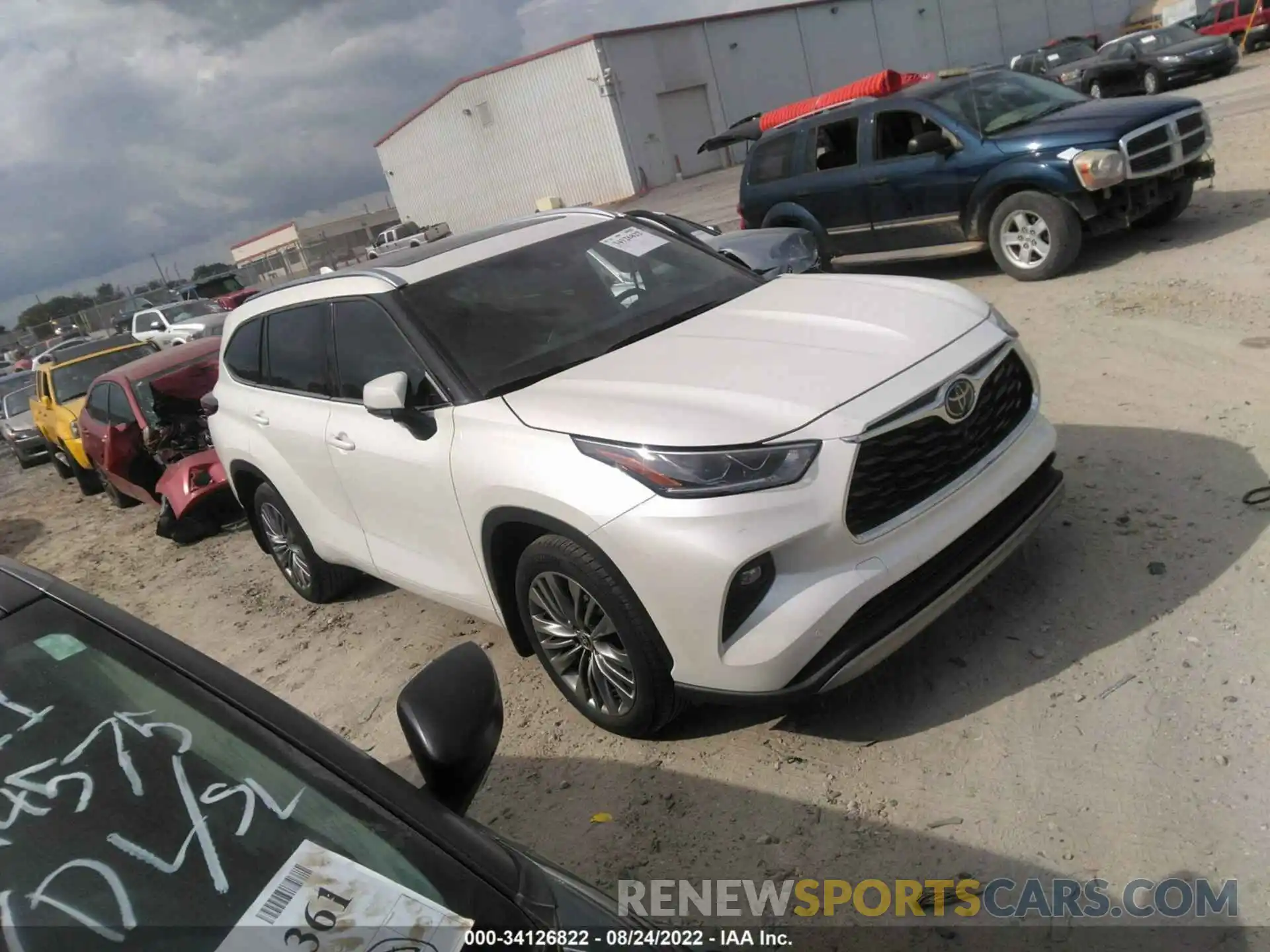 1 Photograph of a damaged car 5TDFZRBH0LS039387 TOYOTA HIGHLANDER 2020