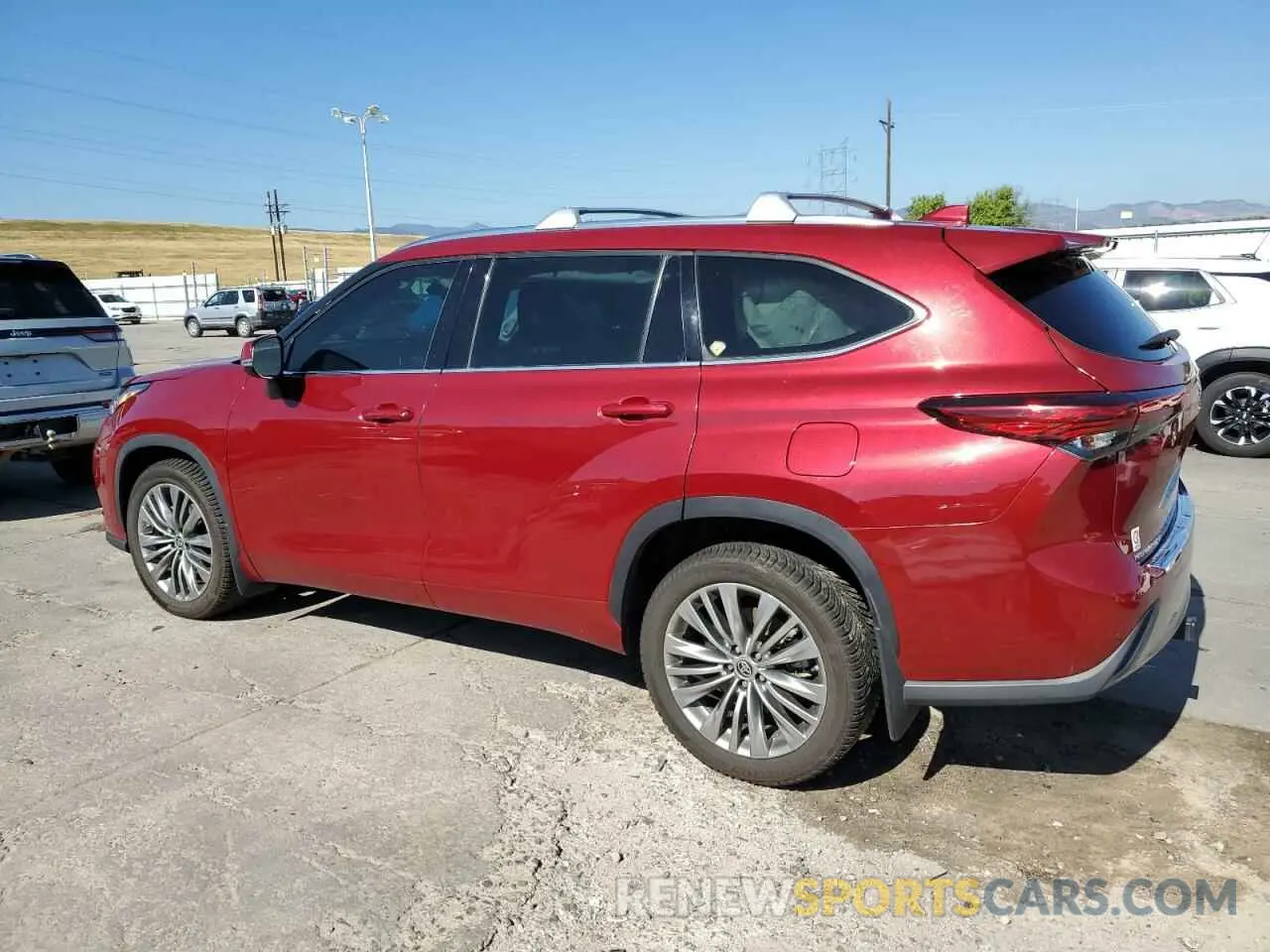 2 Photograph of a damaged car 5TDFZRBH1LS020587 TOYOTA HIGHLANDER 2020