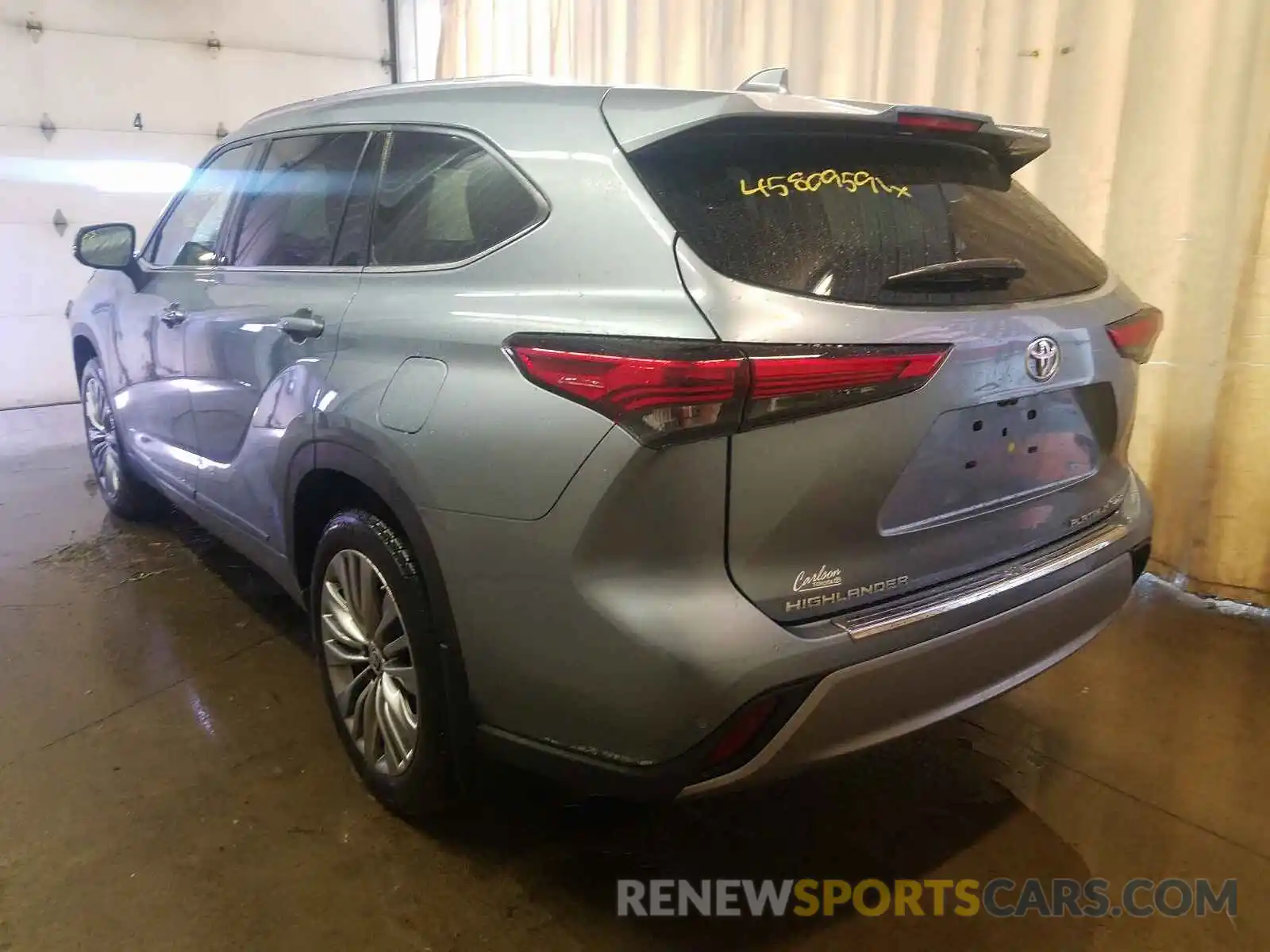 3 Photograph of a damaged car 5TDFZRBH1LS028396 TOYOTA HIGHLANDER 2020