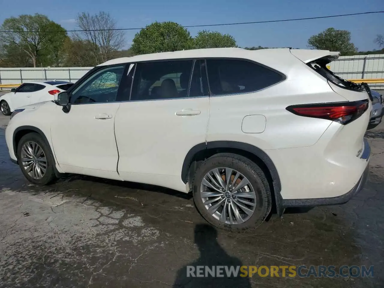 2 Photograph of a damaged car 5TDFZRBH2LS027824 TOYOTA HIGHLANDER 2020