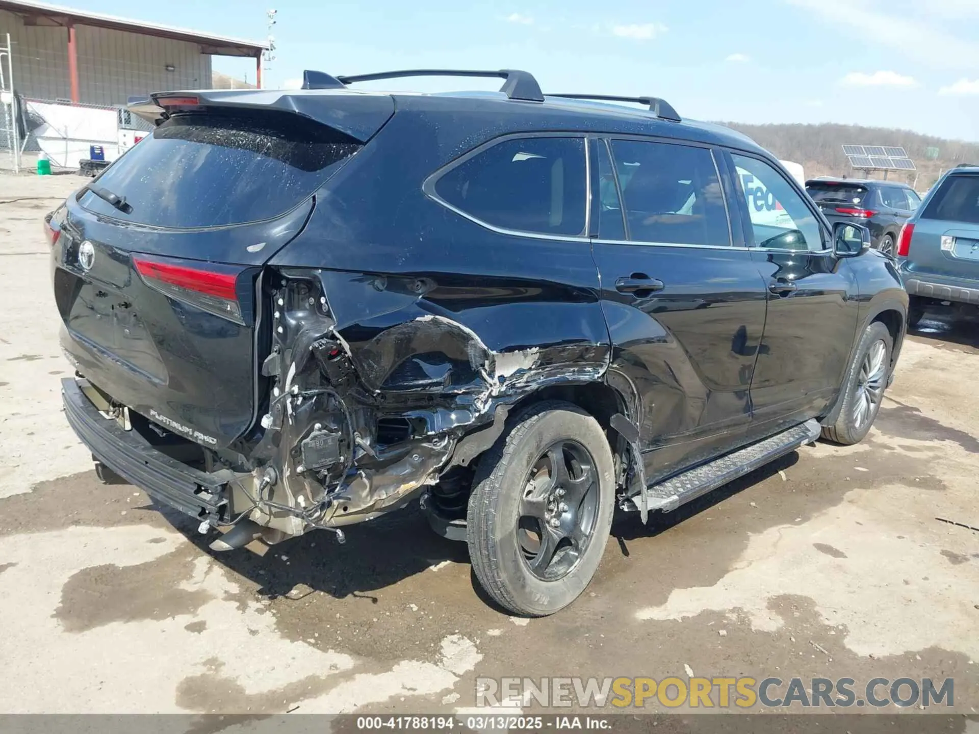 4 Photograph of a damaged car 5TDFZRBH2LS034921 TOYOTA HIGHLANDER 2020