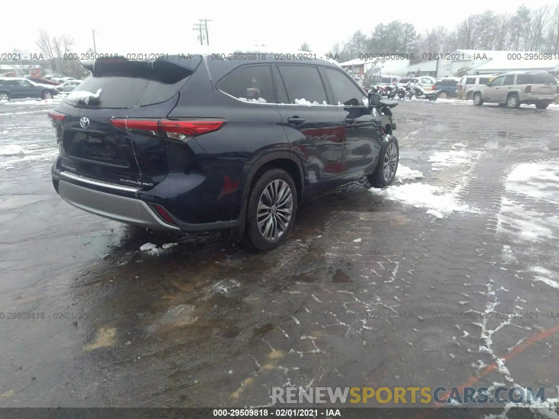 4 Photograph of a damaged car 5TDFZRBH3LS018792 TOYOTA HIGHLANDER 2020