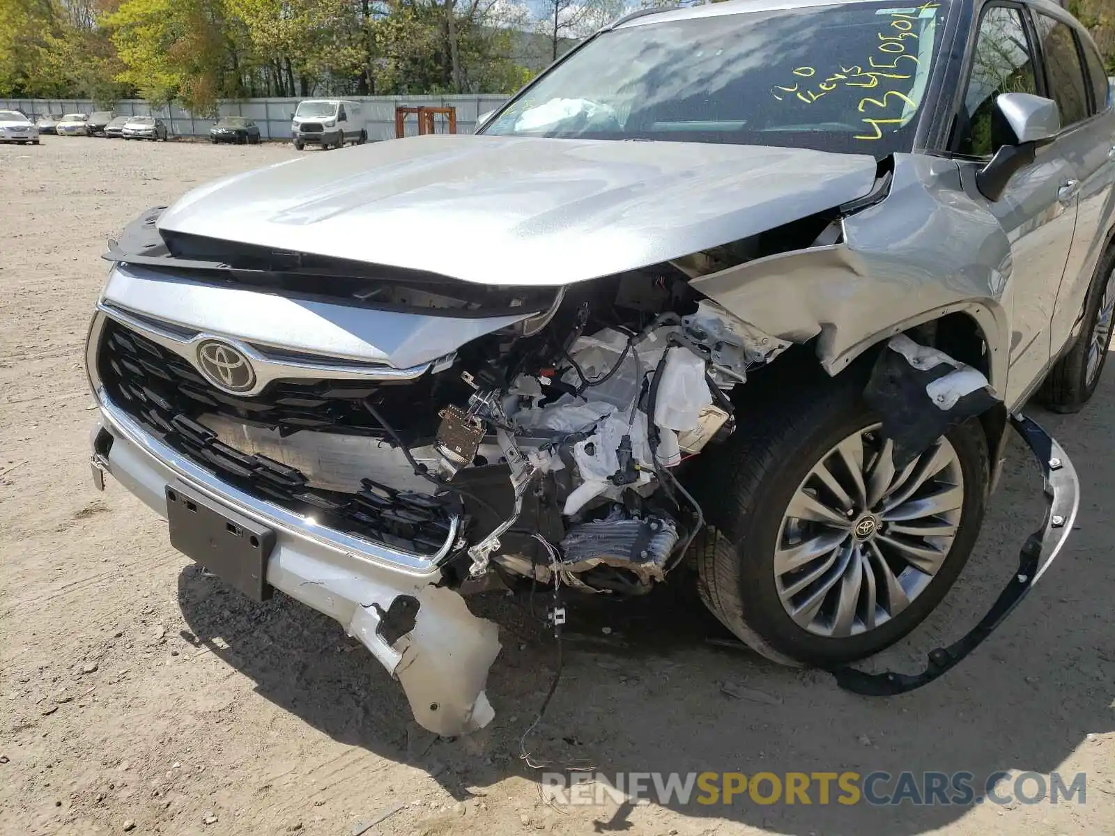 9 Photograph of a damaged car 5TDFZRBH4LS054068 TOYOTA HIGHLANDER 2020