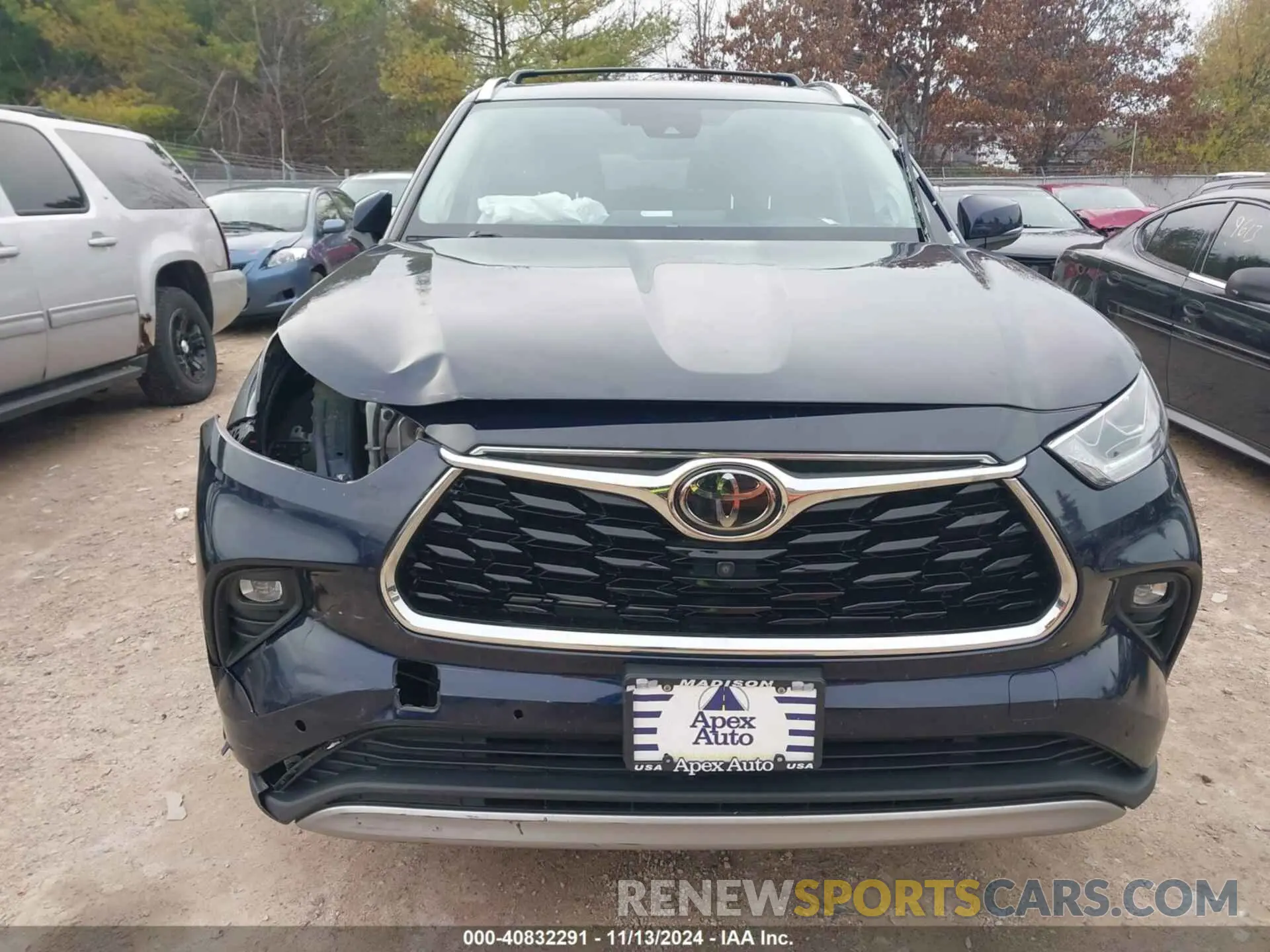 13 Photograph of a damaged car 5TDFZRBH6LS004028 TOYOTA HIGHLANDER 2020