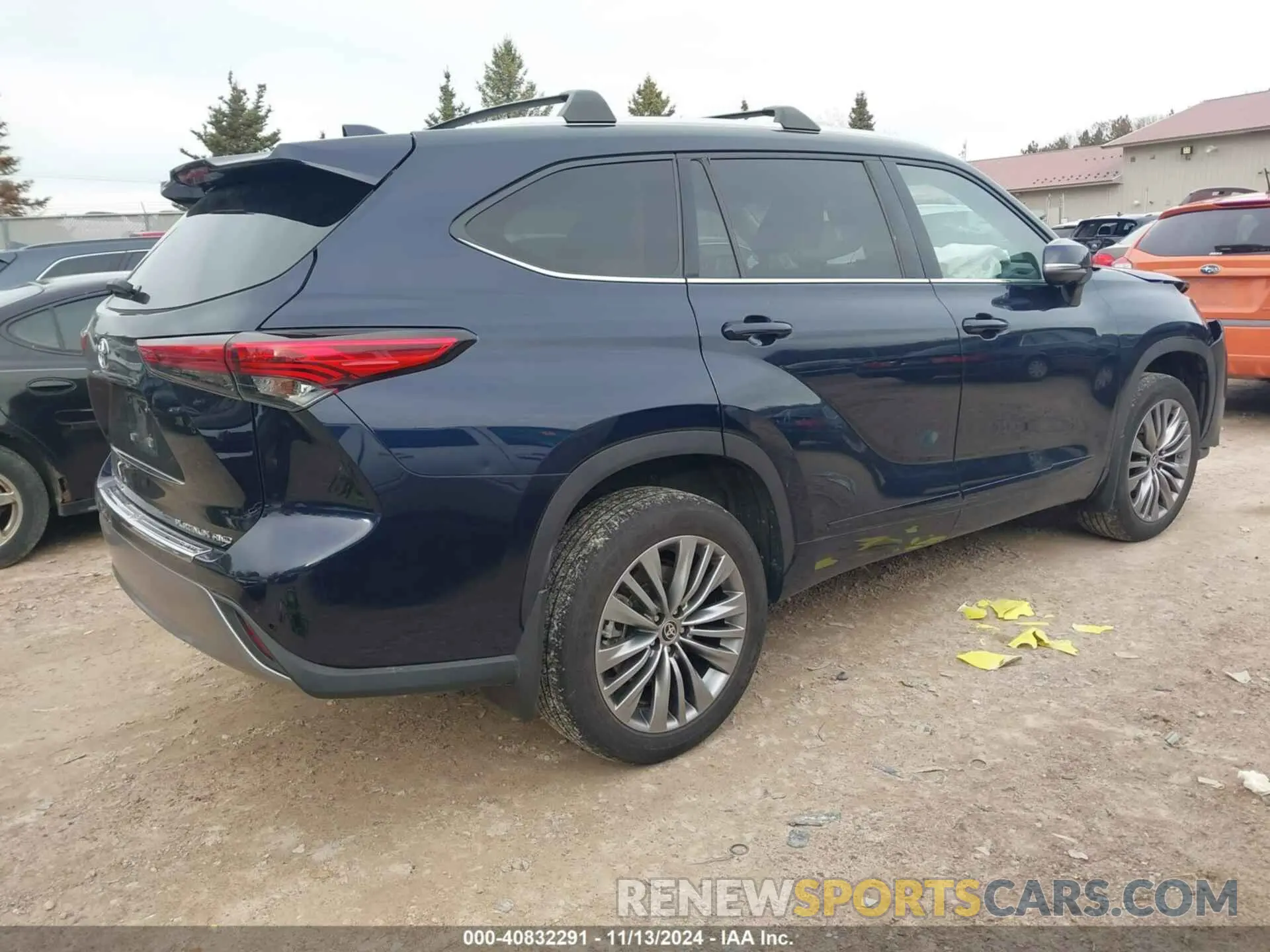 4 Photograph of a damaged car 5TDFZRBH6LS004028 TOYOTA HIGHLANDER 2020