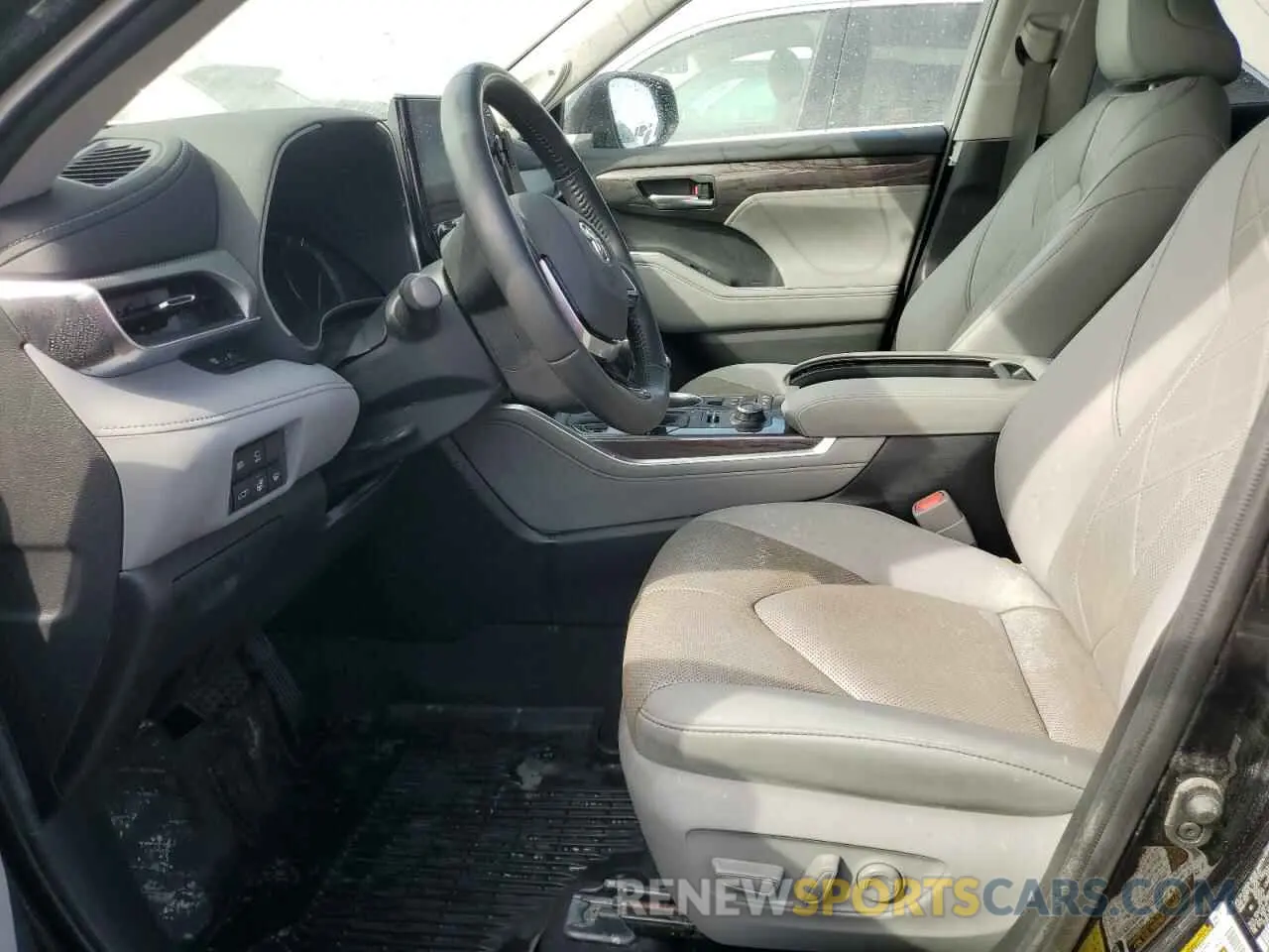 7 Photograph of a damaged car 5TDFZRBH7LS013532 TOYOTA HIGHLANDER 2020