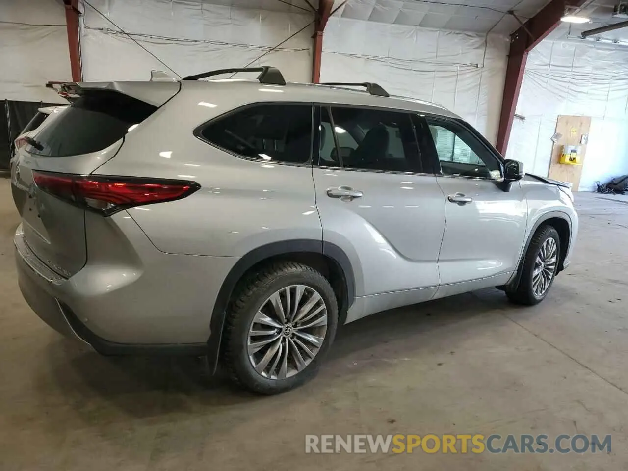 3 Photograph of a damaged car 5TDFZRBH7LS013644 TOYOTA HIGHLANDER 2020