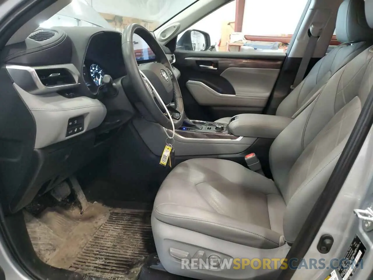 7 Photograph of a damaged car 5TDFZRBH7LS013644 TOYOTA HIGHLANDER 2020
