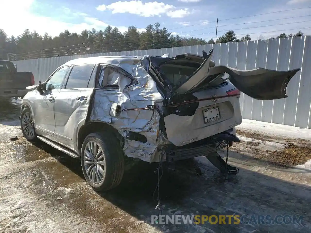 3 Photograph of a damaged car 5TDFZRBH7LS035630 TOYOTA HIGHLANDER 2020