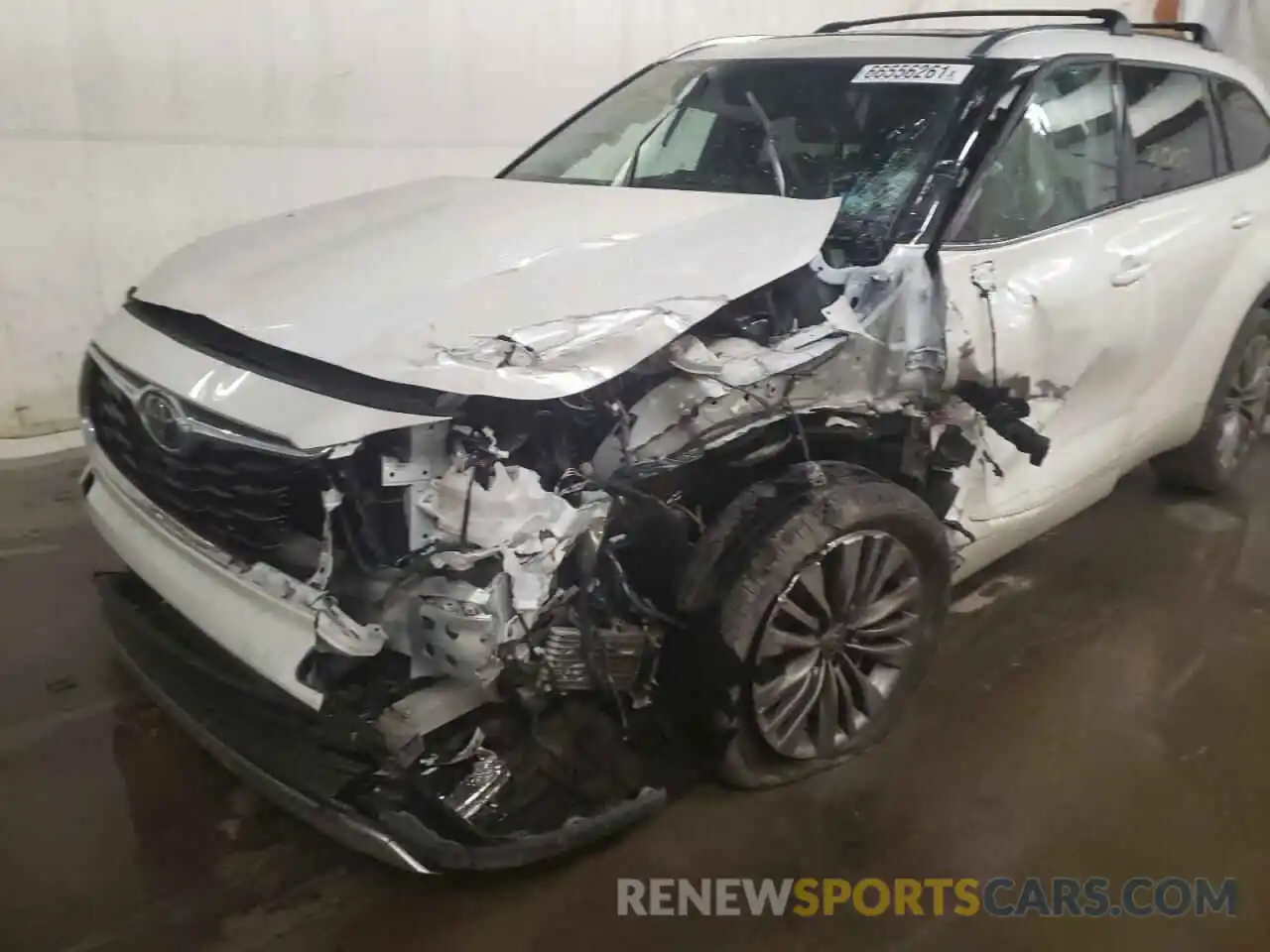 9 Photograph of a damaged car 5TDFZRBH9LS015525 TOYOTA HIGHLANDER 2020