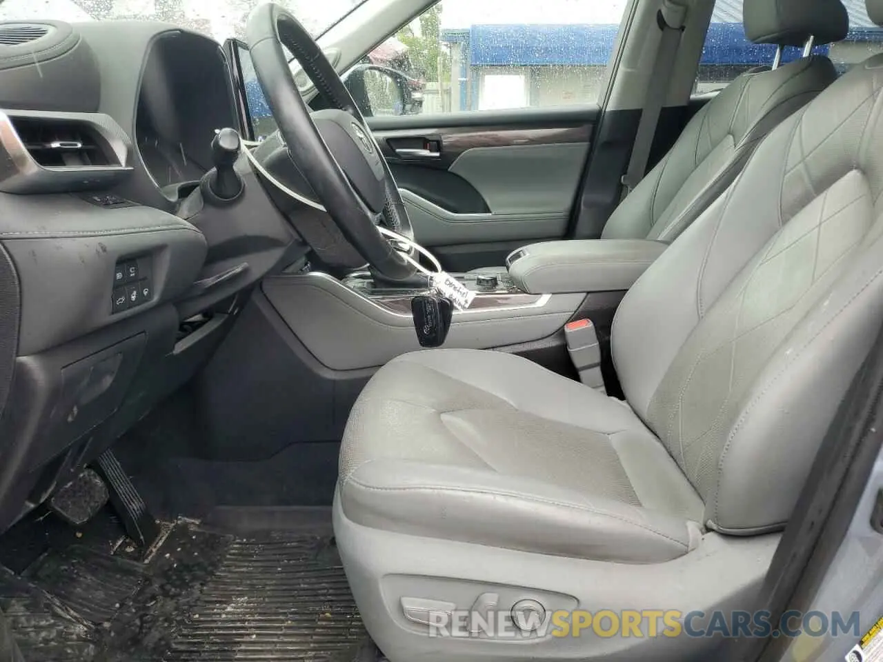 7 Photograph of a damaged car 5TDFZRBH9LS050744 TOYOTA HIGHLANDER 2020