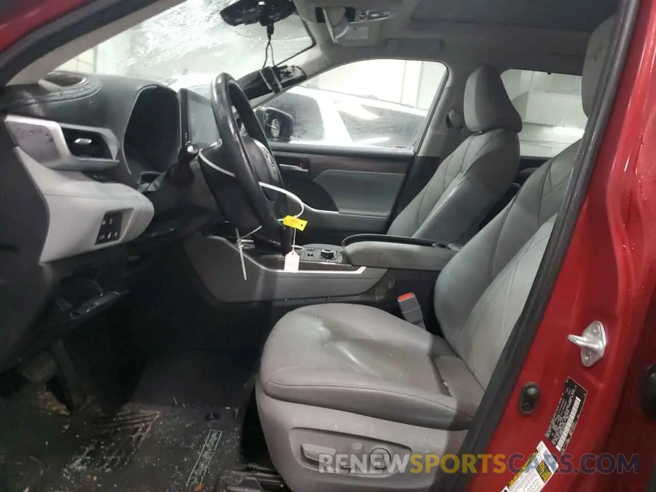 7 Photograph of a damaged car 5TDFZRBHXLS046489 TOYOTA HIGHLANDER 2020
