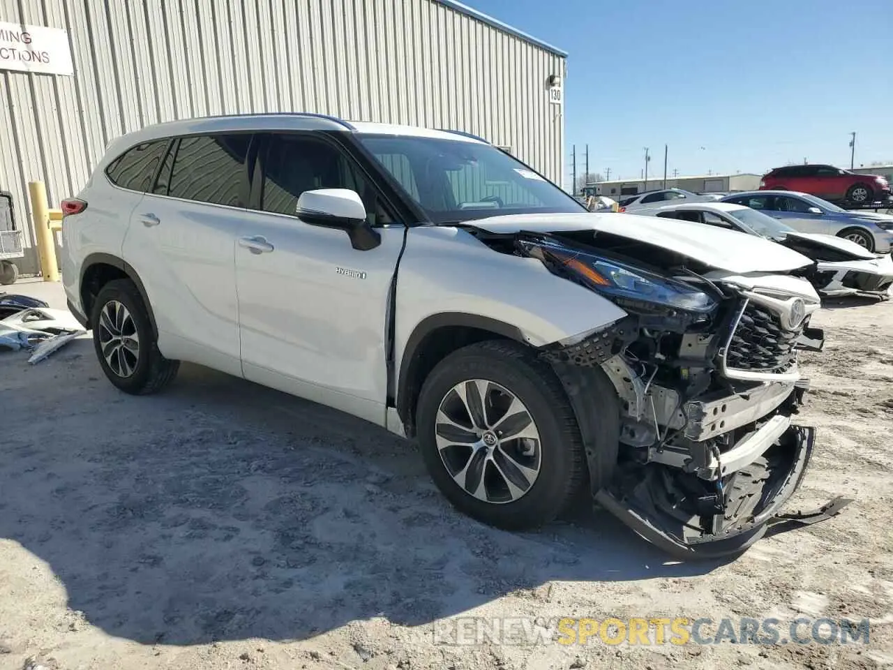 4 Photograph of a damaged car 5TDGARAH4LS501673 TOYOTA HIGHLANDER 2020