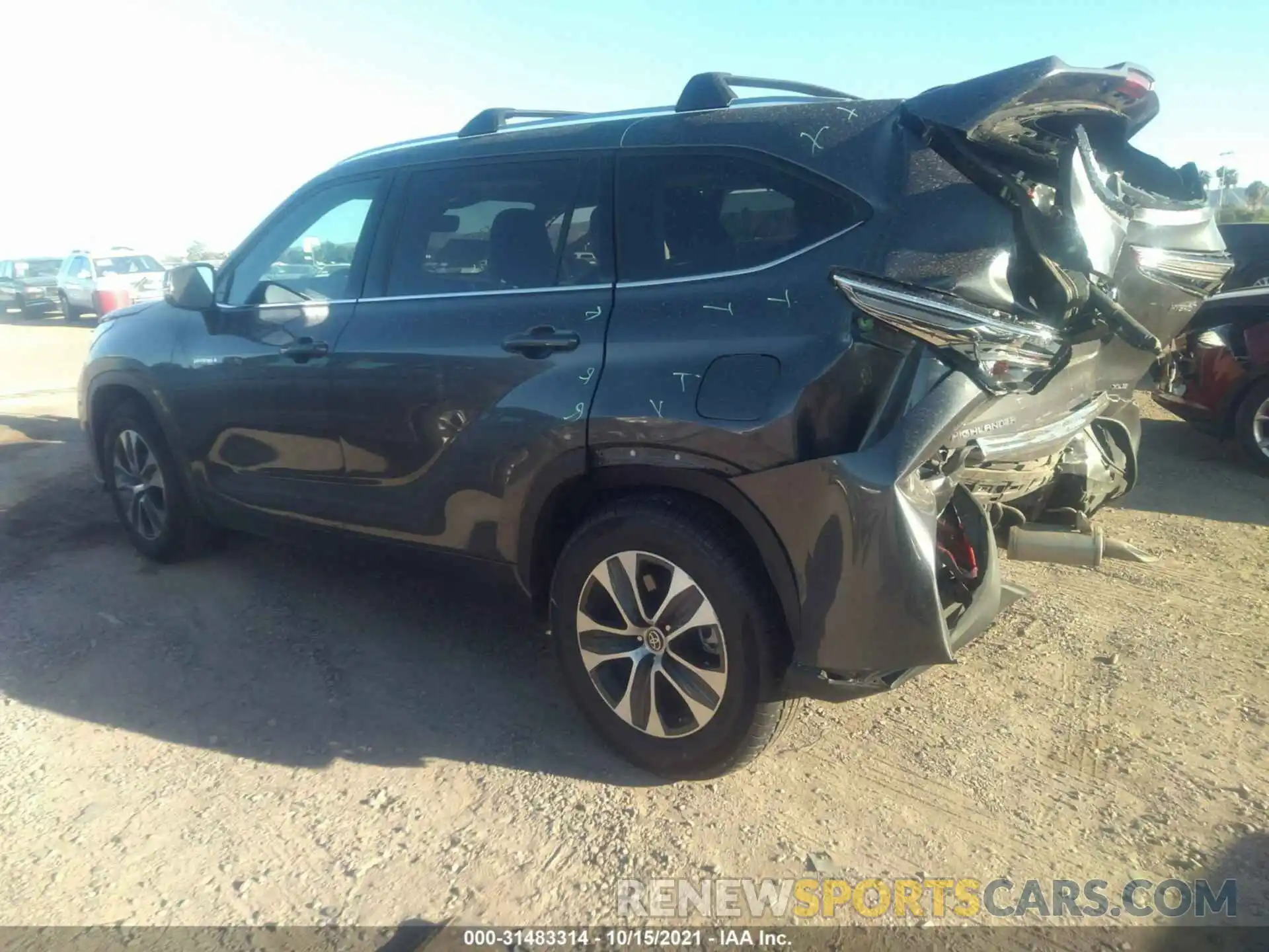 3 Photograph of a damaged car 5TDGARAH8LS502034 TOYOTA HIGHLANDER 2020