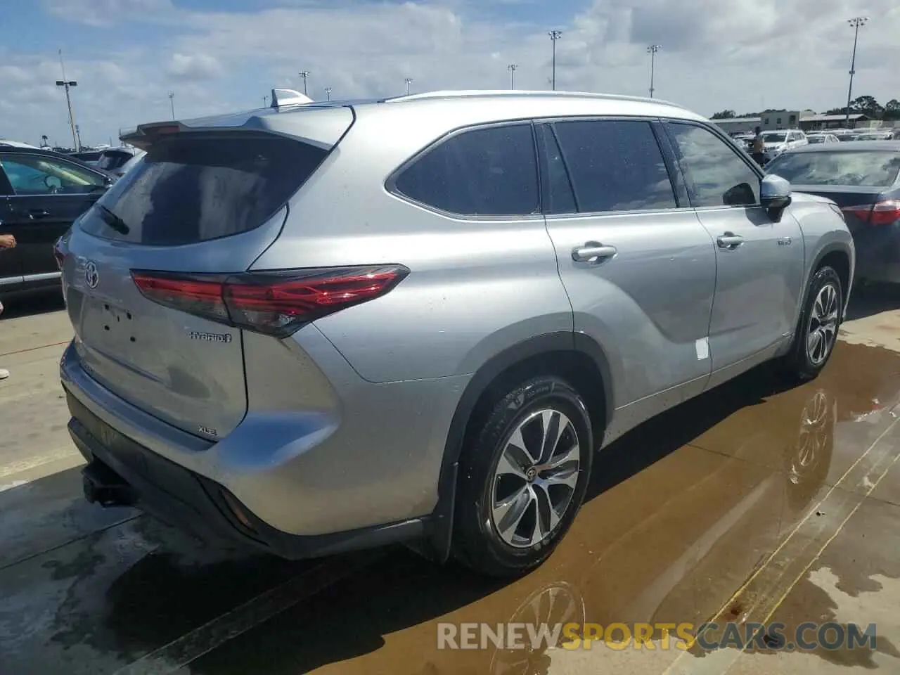 3 Photograph of a damaged car 5TDGBRCH0LS513426 TOYOTA HIGHLANDER 2020