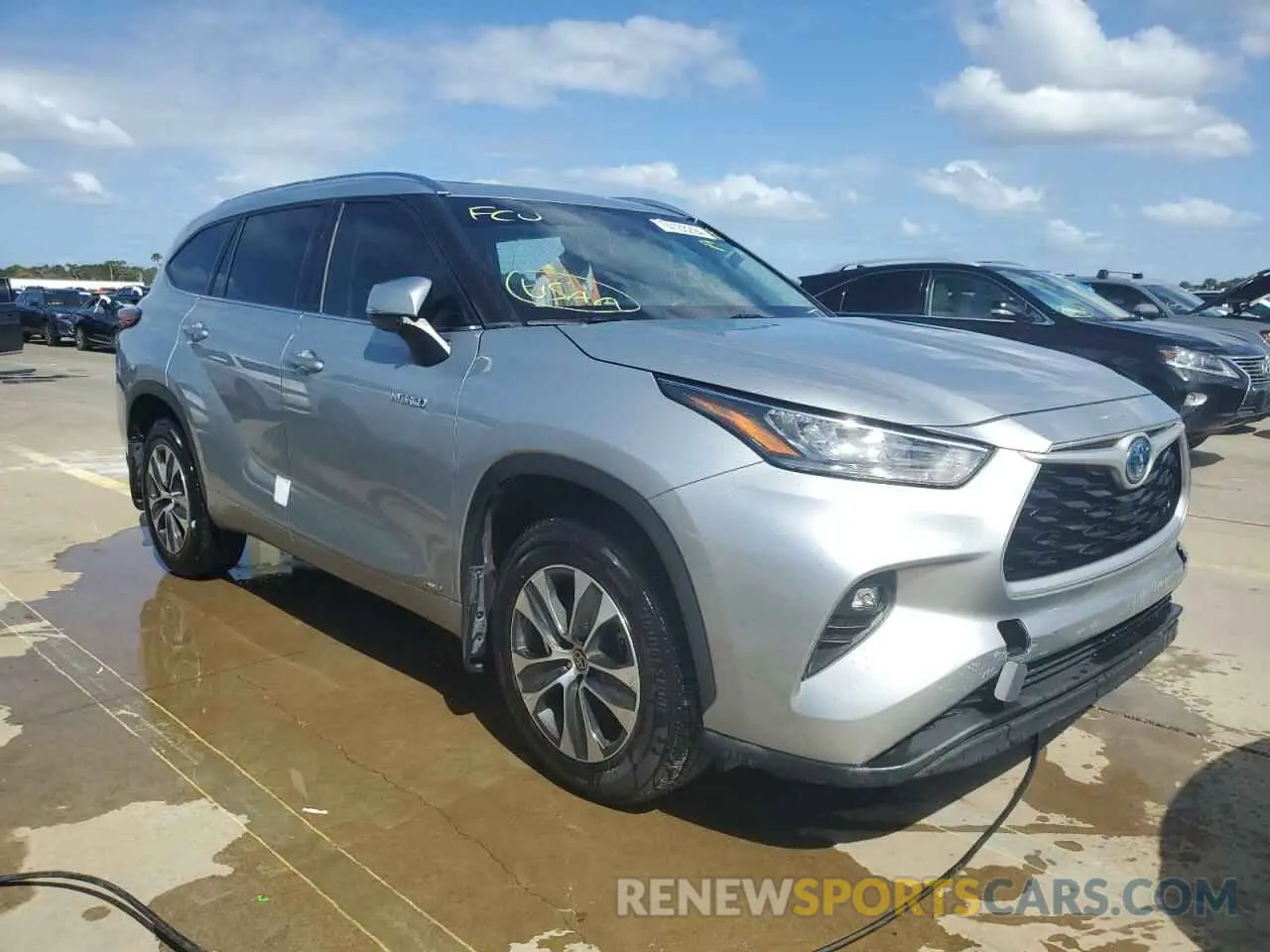 4 Photograph of a damaged car 5TDGBRCH0LS513426 TOYOTA HIGHLANDER 2020