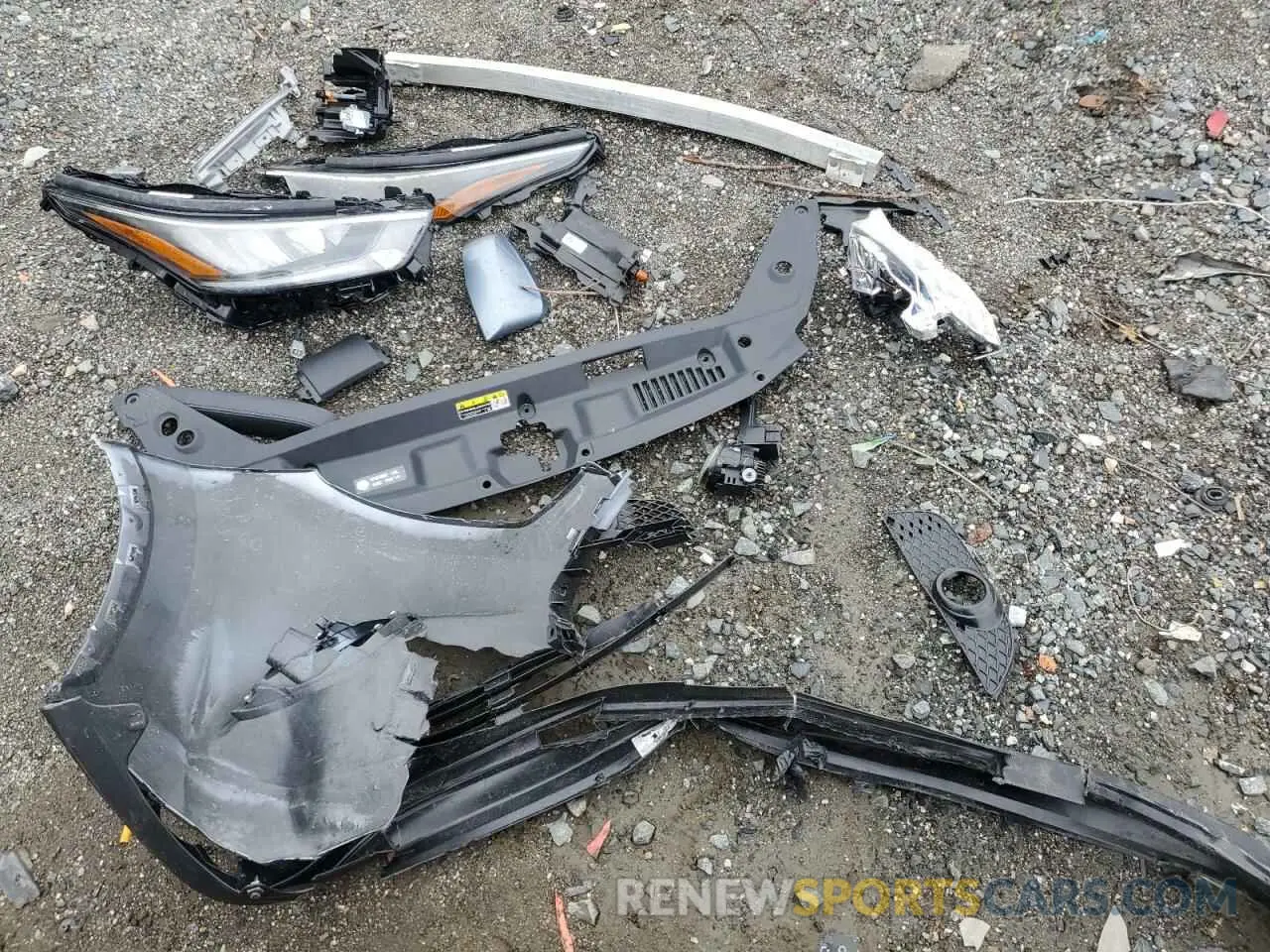 13 Photograph of a damaged car 5TDGBRCH1LS008253 TOYOTA HIGHLANDER 2020