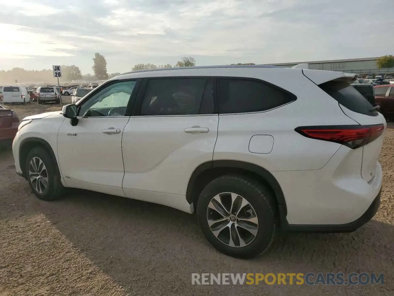 2 Photograph of a damaged car 5TDGBRCH1LS508719 TOYOTA HIGHLANDER 2020