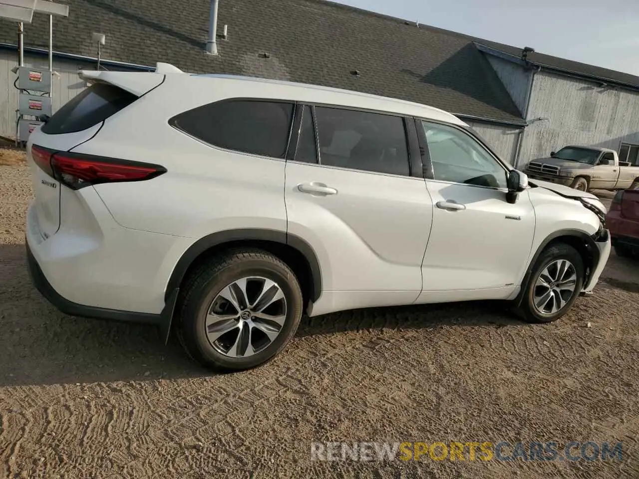 3 Photograph of a damaged car 5TDGBRCH1LS508719 TOYOTA HIGHLANDER 2020