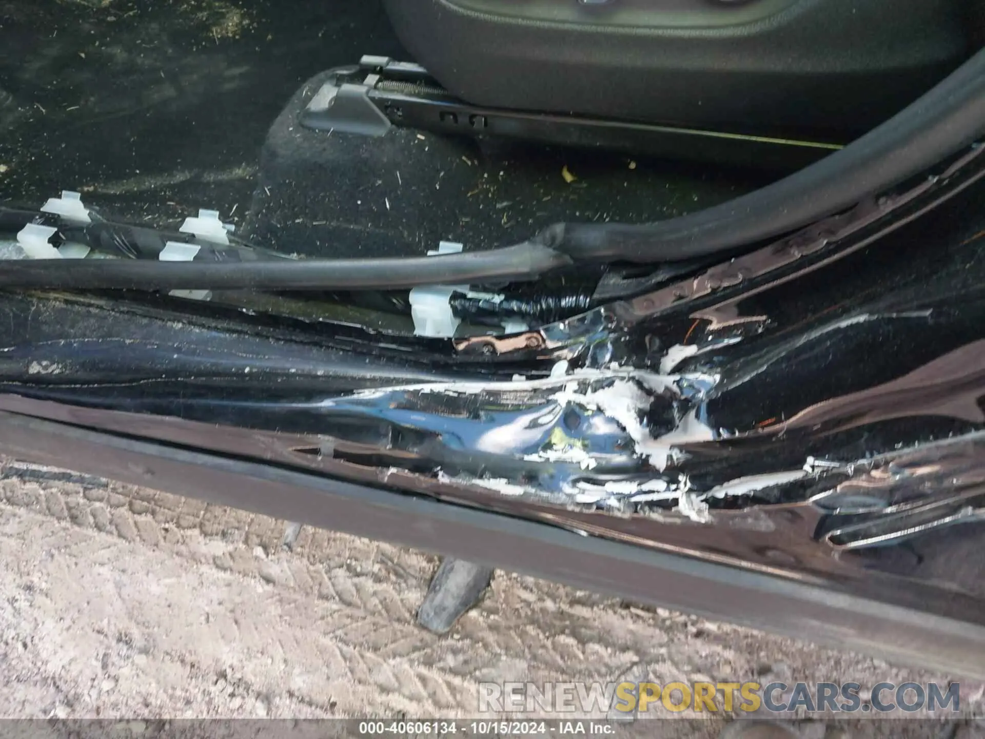 17 Photograph of a damaged car 5TDGBRCH2LS507076 TOYOTA HIGHLANDER 2020