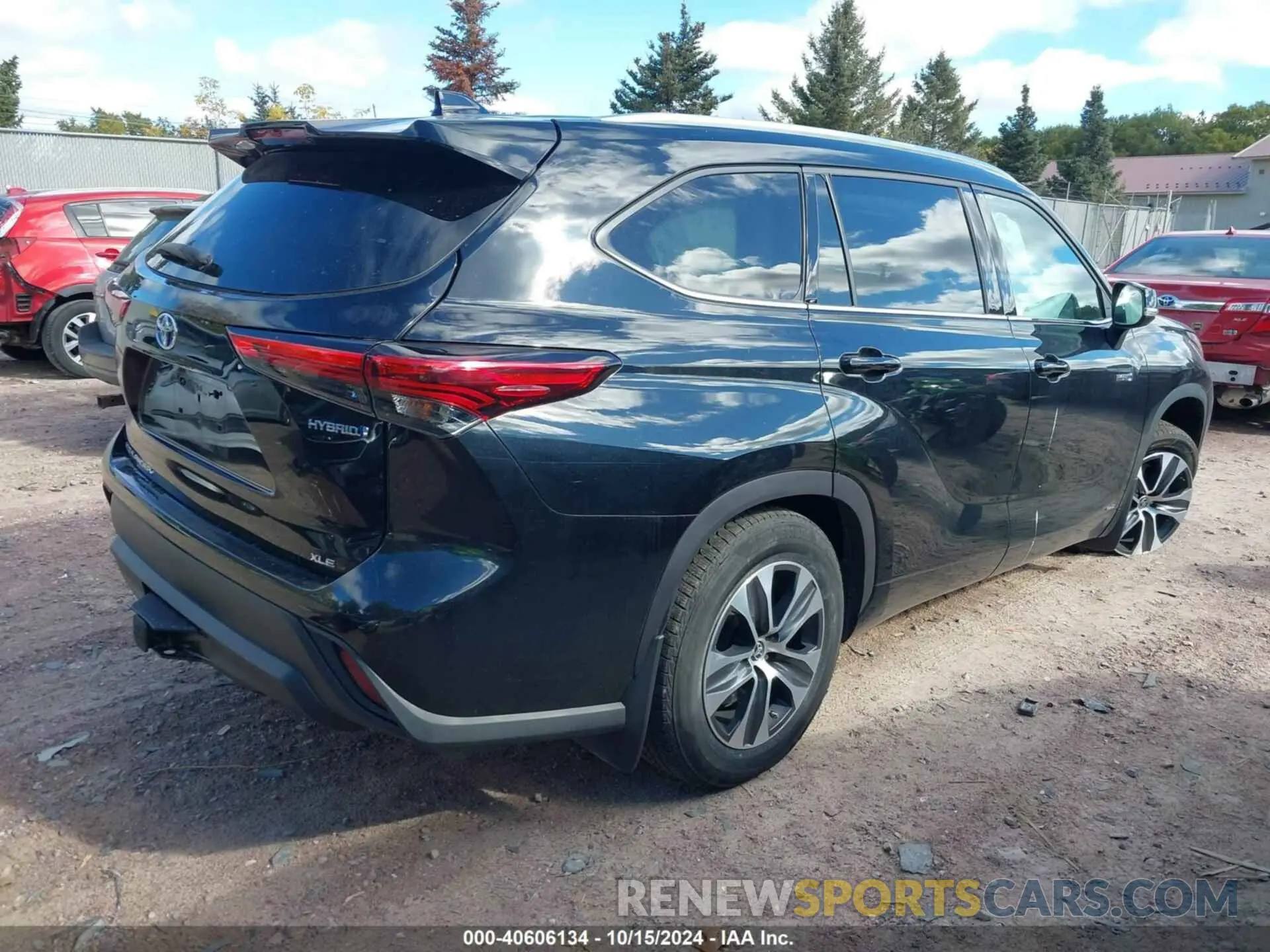 4 Photograph of a damaged car 5TDGBRCH2LS507076 TOYOTA HIGHLANDER 2020