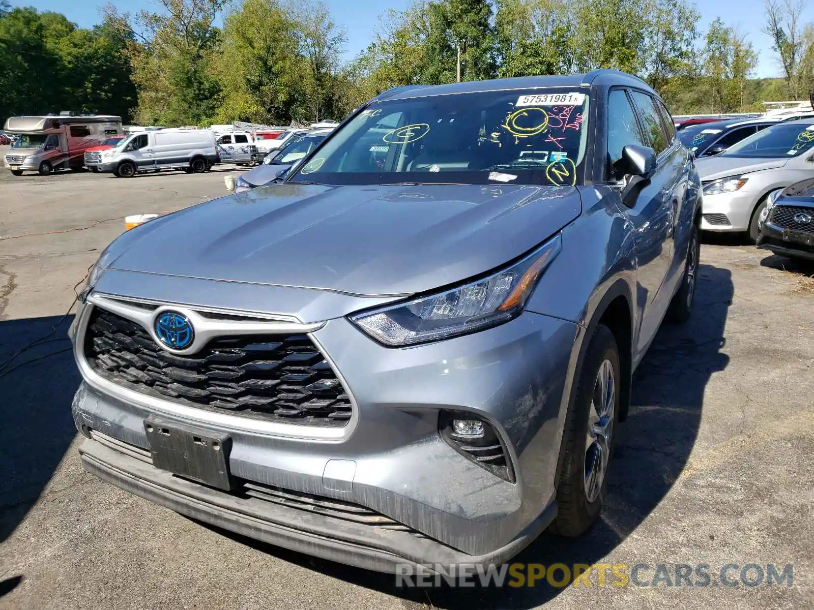 2 Photograph of a damaged car 5TDGBRCH3LS009002 TOYOTA HIGHLANDER 2020