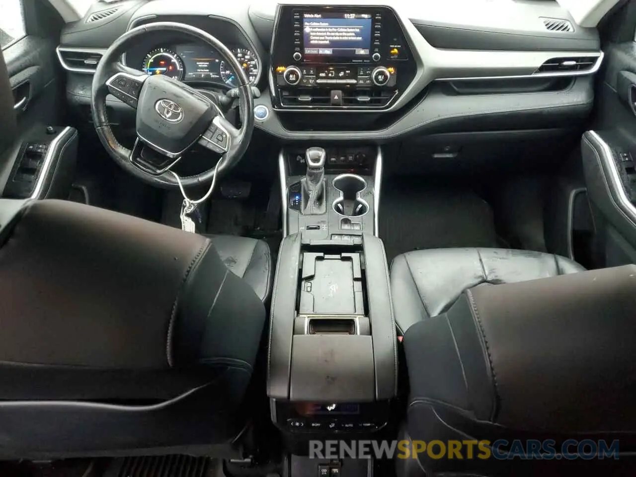 8 Photograph of a damaged car 5TDGBRCH5LS504155 TOYOTA HIGHLANDER 2020