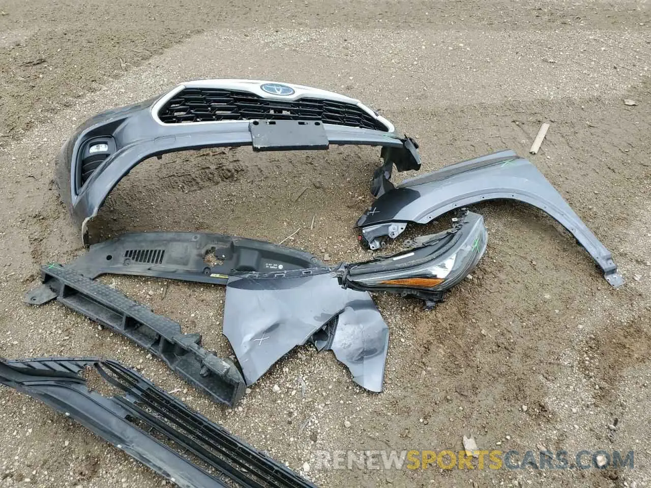 13 Photograph of a damaged car 5TDGBRCH6LS507002 TOYOTA HIGHLANDER 2020