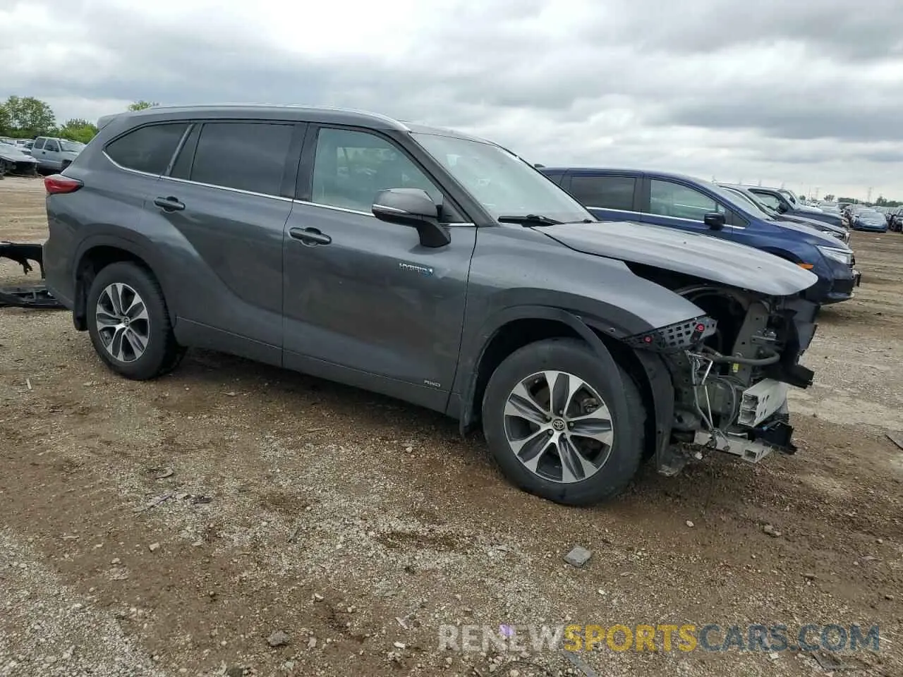 4 Photograph of a damaged car 5TDGBRCH6LS507002 TOYOTA HIGHLANDER 2020