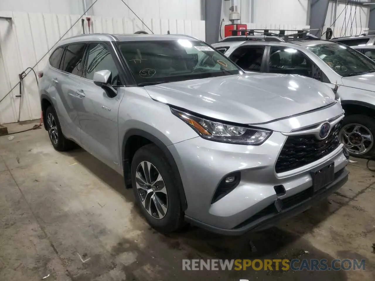 1 Photograph of a damaged car 5TDGBRCH8LS504067 TOYOTA HIGHLANDER 2020