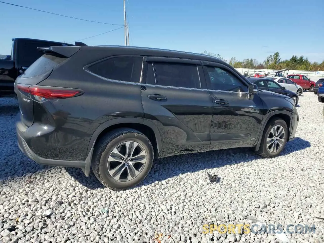 3 Photograph of a damaged car 5TDGBRCH9LS510993 TOYOTA HIGHLANDER 2020