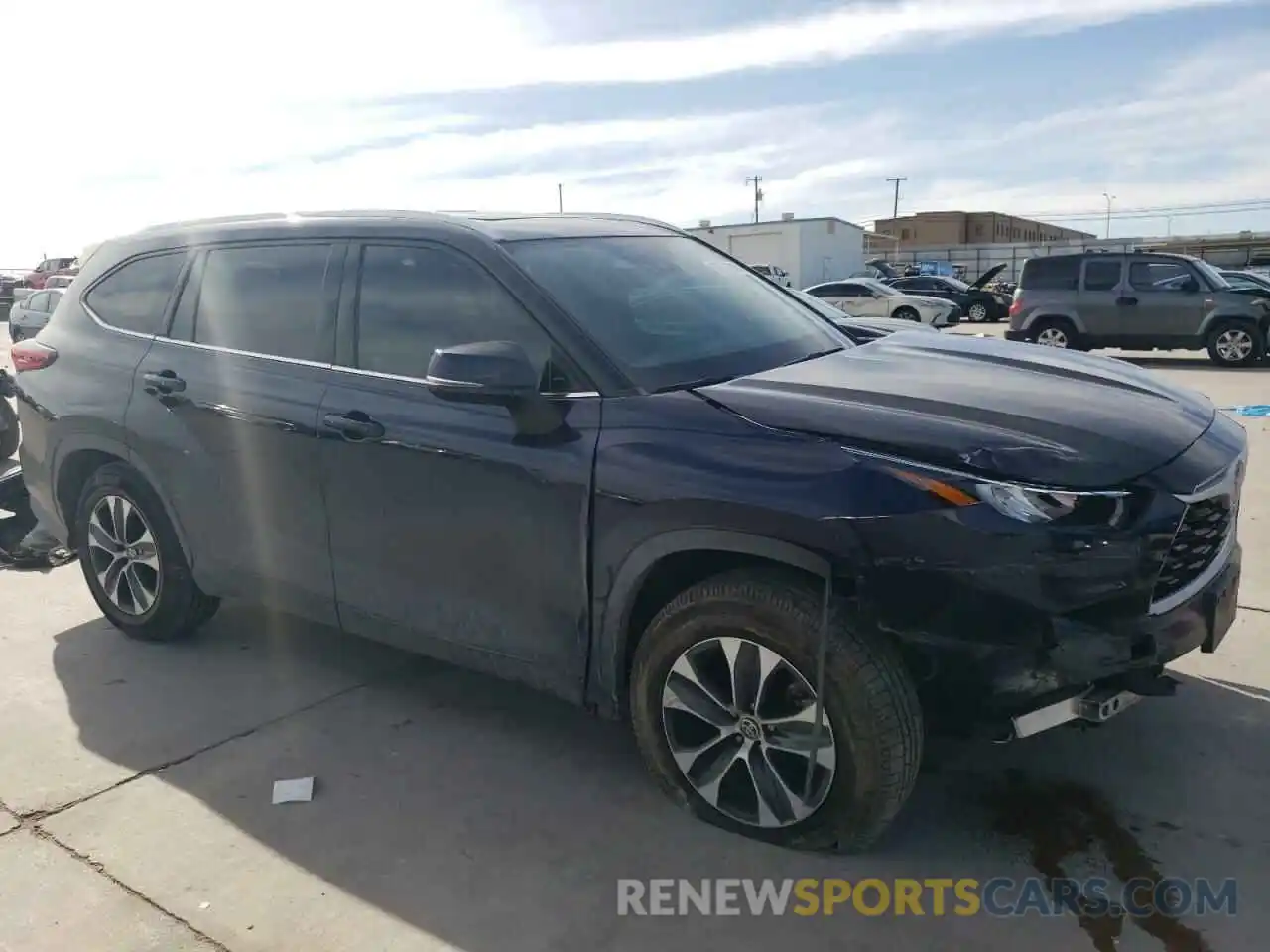 4 Photograph of a damaged car 5TDGZRAH0LS002958 TOYOTA HIGHLANDER 2020