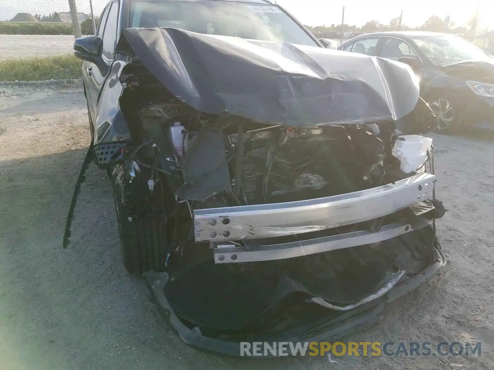 9 Photograph of a damaged car 5TDGZRAH0LS011949 TOYOTA HIGHLANDER 2020