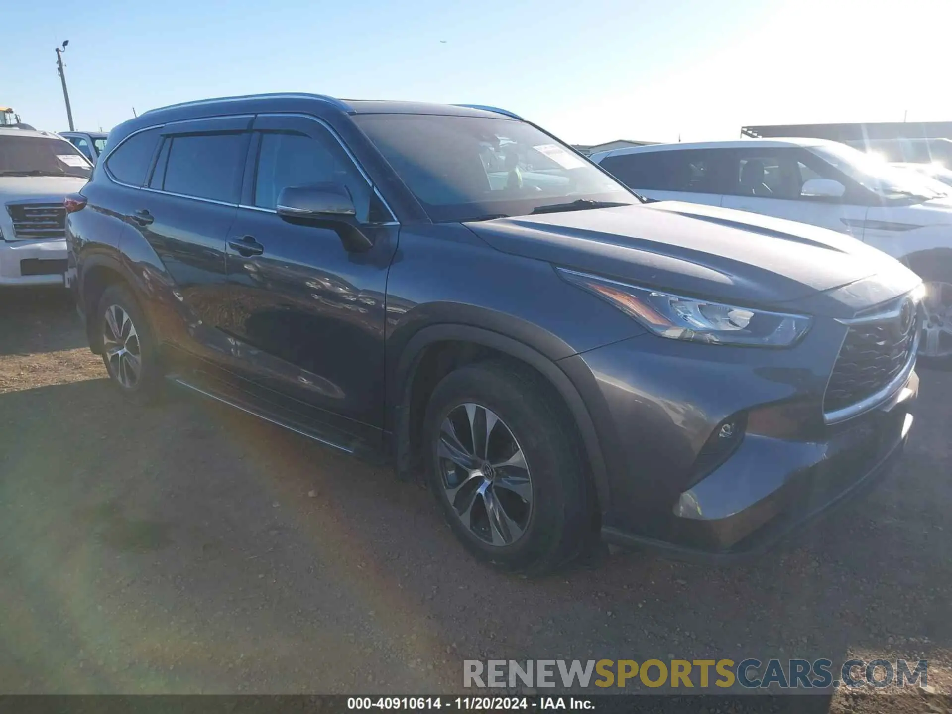 1 Photograph of a damaged car 5TDGZRAH0LS015404 TOYOTA HIGHLANDER 2020